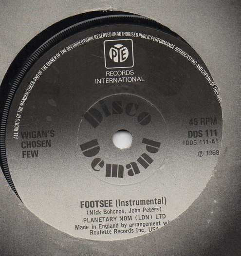 Wigan's Chosen Few / Chuck Wood : Footsee / 7 Days Too Long (7", Single, Gre)