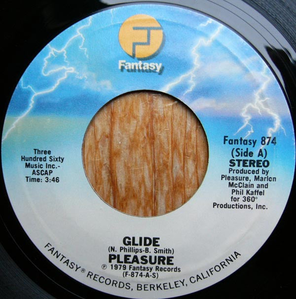 Pleasure (4) : Glide / Thoughts Of Old Flames (7", Single)